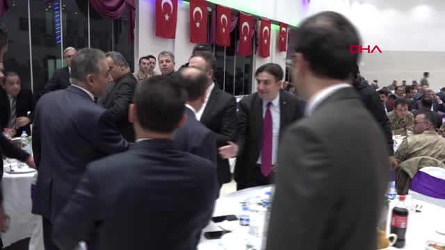 Hakkari Vali Toprak’a Davul- Zurnalı Uğurlama