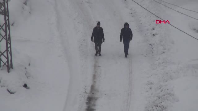Hakkari’de 247 Yerleşim Biriminin Yolu Kardan Kapandı-Yüksekova