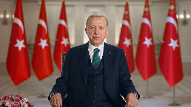Cumhurbaşkanı Erdoğan’dan bayram iletisi: Yaraları asrın dayanışmasıyla sarıyoruz
