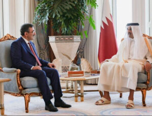 Cumhurbaşkanı Yardımcısı Cevdet Yılmaz: Katar Buyruğu Sani ile ekonomik işbirliği imkanlarını ele aldık