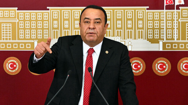 YETERLİ Parti’den istifa eden Adnan Beker: Namuslu insanları amaç alan bir kümenin prestij suikastına maruz kaldık