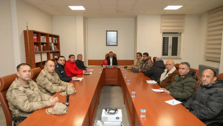 Hakkari Yüksekova’da Sarsıntı Sonrası 28 Konutta Çatlaklar Oluştu