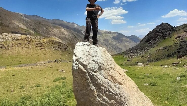 82 Yaşındaki Dağcı Ramazan Akbay, Reşko Dağı Tırmanışıyla Dağcılık Serüvenine Son Verdi