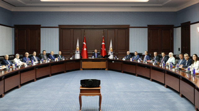 AK Parti MYK toplandı: Masada kritik hususlar var
