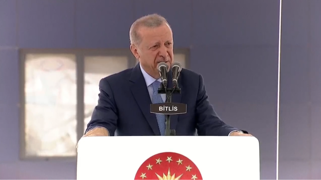 Cumhurbaşkanı Erdoğan Bitlis’te: Savunma sanayiinde destan yazıyoruz