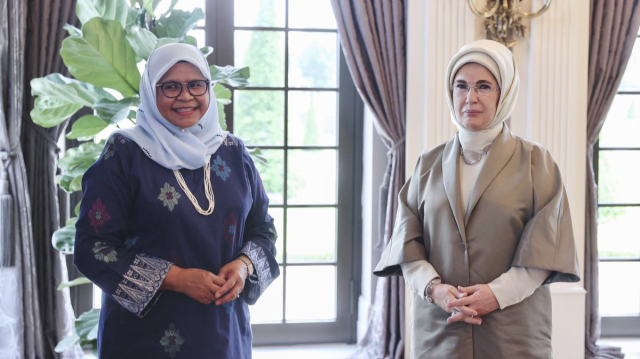 Emine Erdoğan’dan Kuala Lumpur Belediye Başkanı olan eski BM Habitat İcra Yöneticisi Sharif’e tebrik