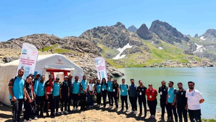 Hakkari’de düzenlenen Cilo Fest’te sıhhat grupları 406 hastaya hizmet verdi