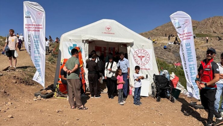 Hakkari’deki Cilo Şenliği’nde 406 Bireye Sıhhat Hizmeti Verildi