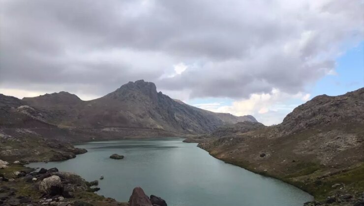 Çekya’dan Dağcı Kümesi Hakkari’nin Doğal Hoşluklarını Keşfetti