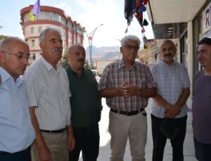 Emekli Öğretmen Osman Sayak, Yıllar Sonra Hakkari’deki Öğrencileriyle Buluştu