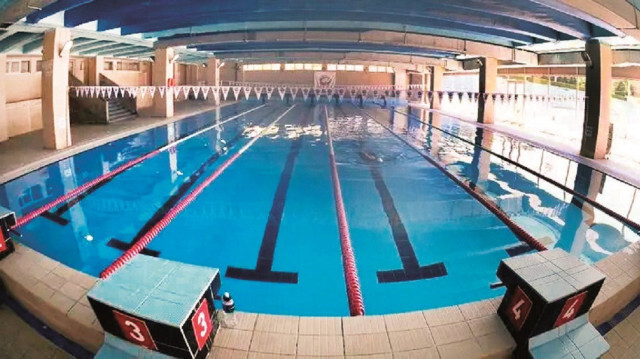 Güzelce azıttılar: Başörtülü diye havuza almadılar