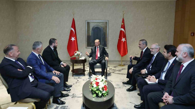 Cumhurbaşkanı Erdoğan Sırbistan’da Sancak bölgesi önderleriyle bir ortaya geldi