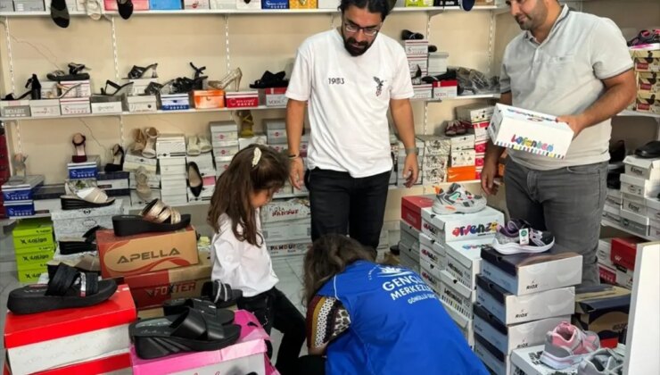 Derecik’te ‘Köyümüzün Parlayan Yıldızları’ Projesi Muvaffakiyetleri Ödüllendiriliyor