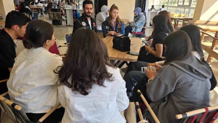 Hakkari Emniyet Müdürlüğü’nden Üniversite Öğrencilerine Güvenlik Eğitimi