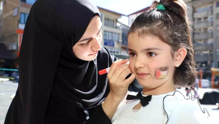 Hakkari’de Filistinli Çocuklar için Çizim Aktifliği Düzenlendi
