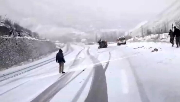 Hakkari’de Kaza: 4 Yaralı