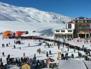 Hakkari’de Kış Sporları İçin Gençlik Kampı Düzenleniyor
