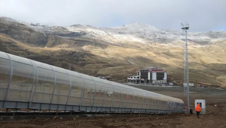 Hakkari’nin Merga Bütan Kayak Merkezi Gece Kayak İmkanları ile Gelişiyor