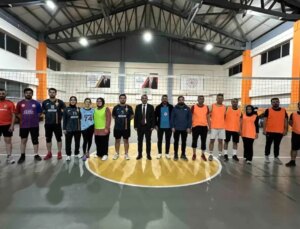 Yüksekova’da 420 Öğretmenle Voleybol Turnuvası Düzenlendi