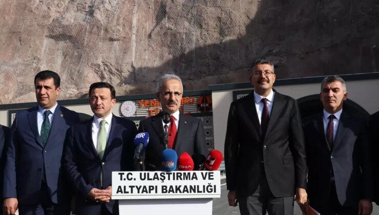 Bakan Uraloğlu, Hakkari’deki Yeniköprü Tüneli’nde incelemelerde bulundu Açıklaması