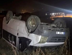 Yüksekova’da Minibüs Takla Attı: 7 Yaralı