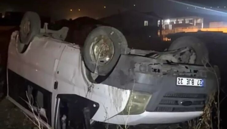 Yüksekova’da Minibüs Takla Attı: 7 Yaralı