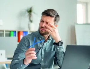 Göz kuruluğunun tesiri eklem ağrısına muadil