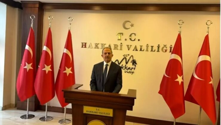 Hakkari’nin yeni Valisi Taşyapan vazifesine başladı