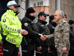 Müdür Ayata güvenlik güçleriyle iftarda buluştu
