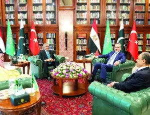 Barış için dörtlü tepe