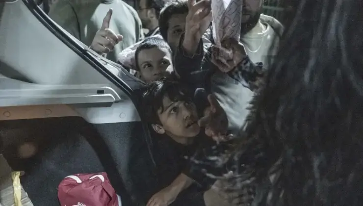 Beyrut’ta yerinden edilen ailelere yemek dağıtımı yapıldı