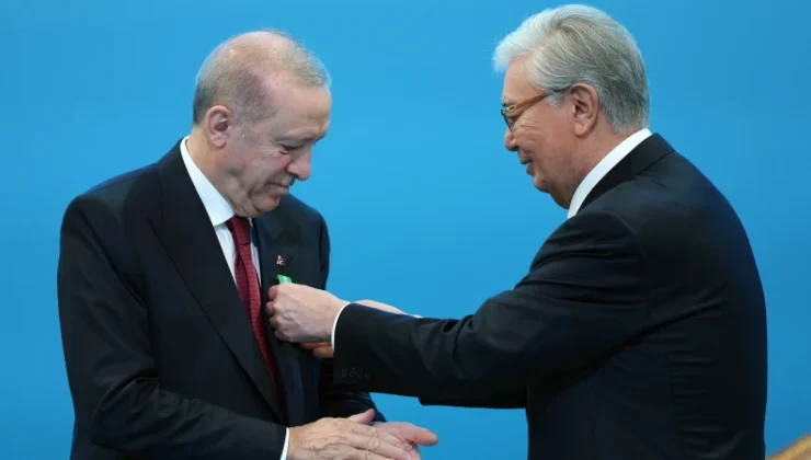 Cumhurbaşkanı Erdoğan’a Kazakistan’da devlet nişanı verildi