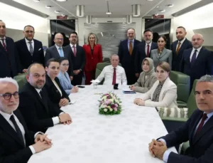 “TUR” uçağında gündem doruğu: Cumhurbaşkanı Erdoğan uçakta hangi iletileri verdi?