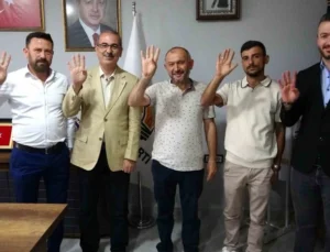 CHP’deki ayrılık rüzgarı Anahtar Partiyi de vurdu: Üç isim AK Parti’ye katıldı