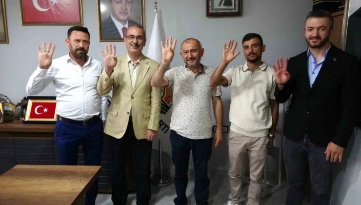 CHP’deki ayrılık rüzgarı Anahtar Partiyi de vurdu: Üç isim AK Parti’ye katıldı