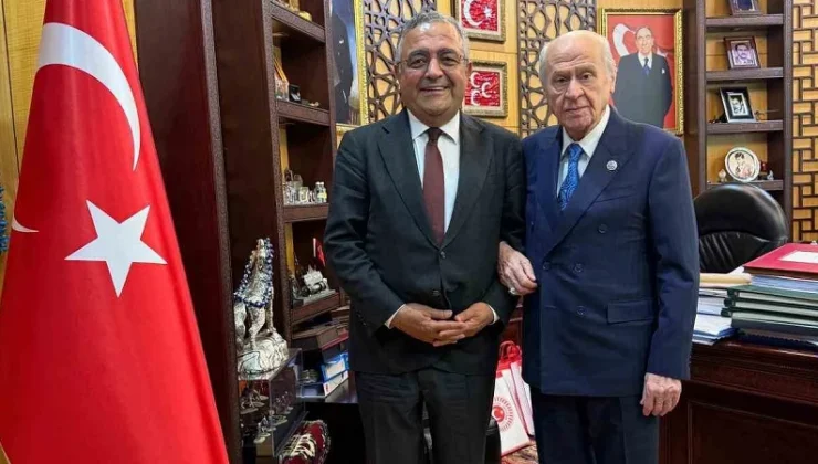 MHP Lideri Bahçeli ile CHP’li Tanrıkulu ile bir ortaya geldi: Memleket sorunları üzerine hasbihal ettik
