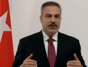Bakan Fidan Kiev’den dünyaya seslendi: Savaşın Karadeniz’e taşınmasını istemiyoruz