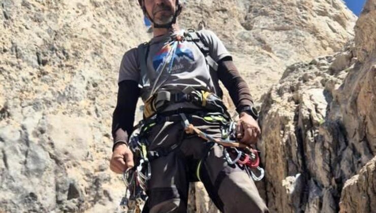 Hakkari’de kaybolan dağcının cansız vücuduna ulaşıldı