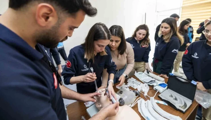 Sıhhat eğitimi geleceğin stratejik tercihleri arasında yer alıyor