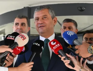 Yeni partiyi duyuran Özel’den ‘CHP’ye bir dönüş olur mu?’ sorusuna yanıt
